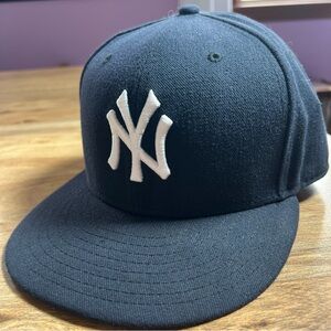 New York YANKEES Classic MLB Navy/White Logo - New Era 59FIFTY Fitted Cap 7 5/8